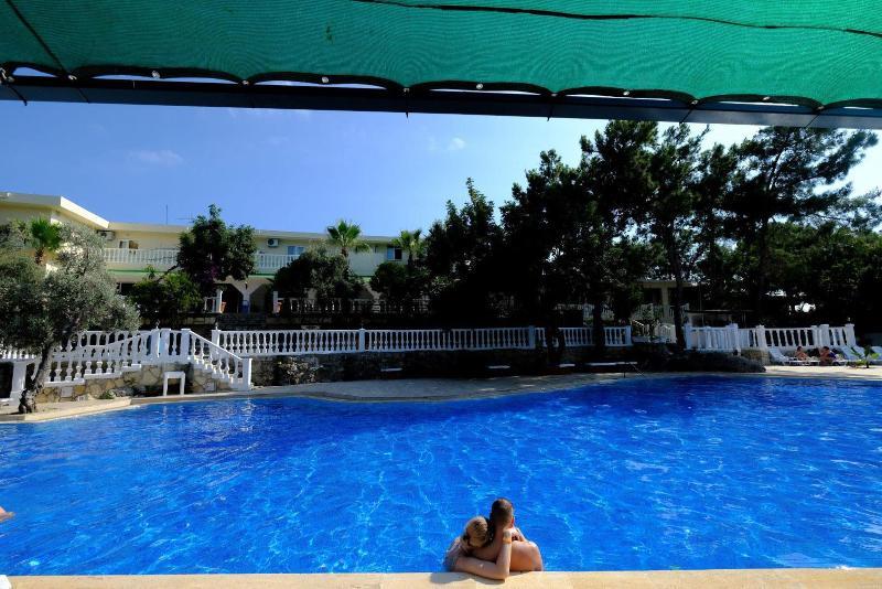 Larissa Hill Beach Hotel Конакли Екстер'єр фото